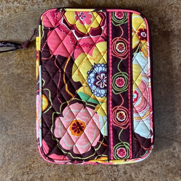 Vera Bradley Buttercup Print Quilted Padded IPad Tablet Zipper Case - Picture 2 of 4